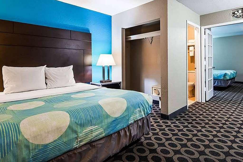 Travelodge By Wyndham San Antonio Downtown Northeast Номер фото